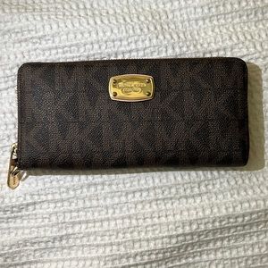 MICHAEL KORS wallet
